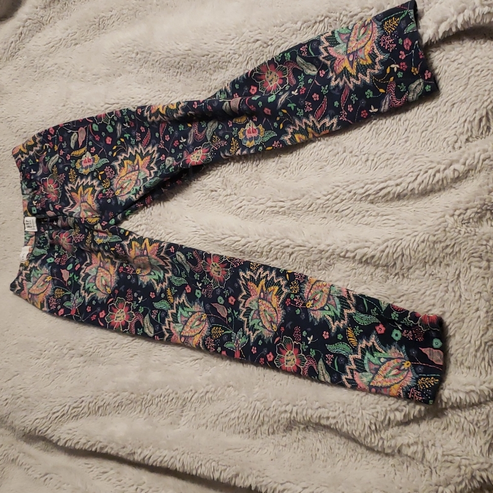 3 for $15 Closet Clear Out Sale - Gap Kids size small (6/7) leggings
